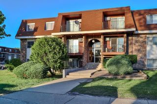 1085 Valley Lane 216, Hoffman Estates, IL 60169