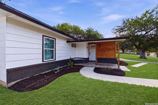 338 SARATOGA DR, San Antonio, TX 78213