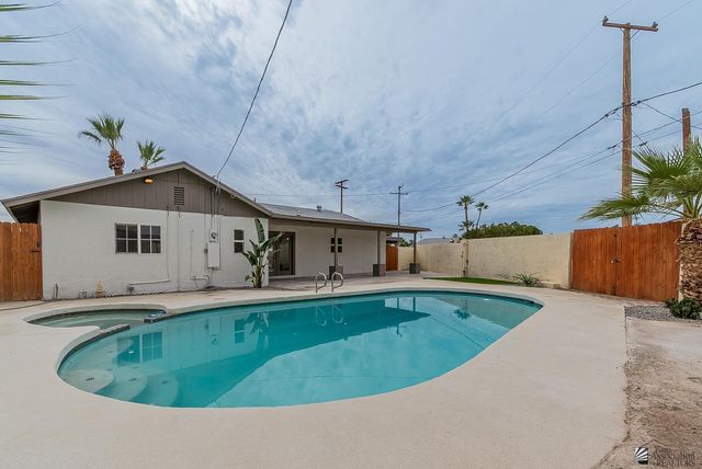 912 Palmcroft Dr, Yuma, AZ 85364