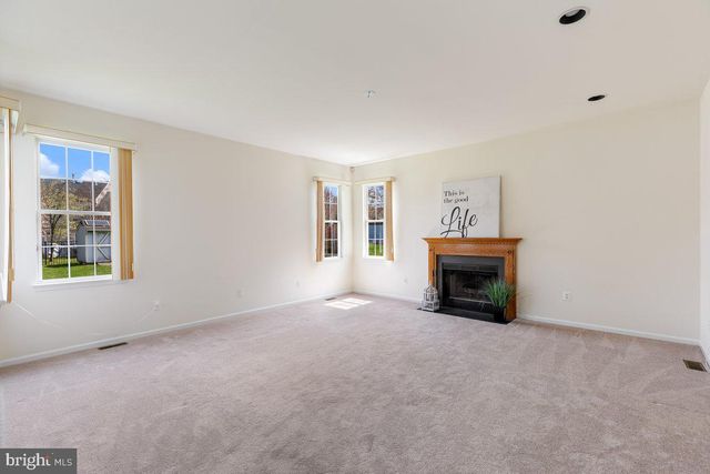 1 STONEHEDGE DRIVE, East Windsor, NJ 08520