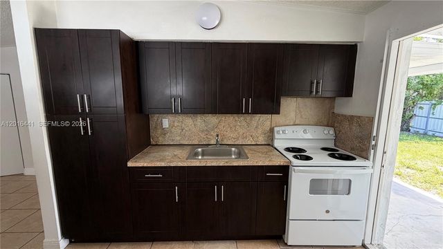 2230 Service Rd, Opa-locka, FL 33054