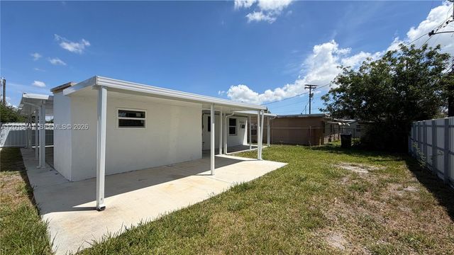 2230 Service Rd, Opa-locka, FL 33054