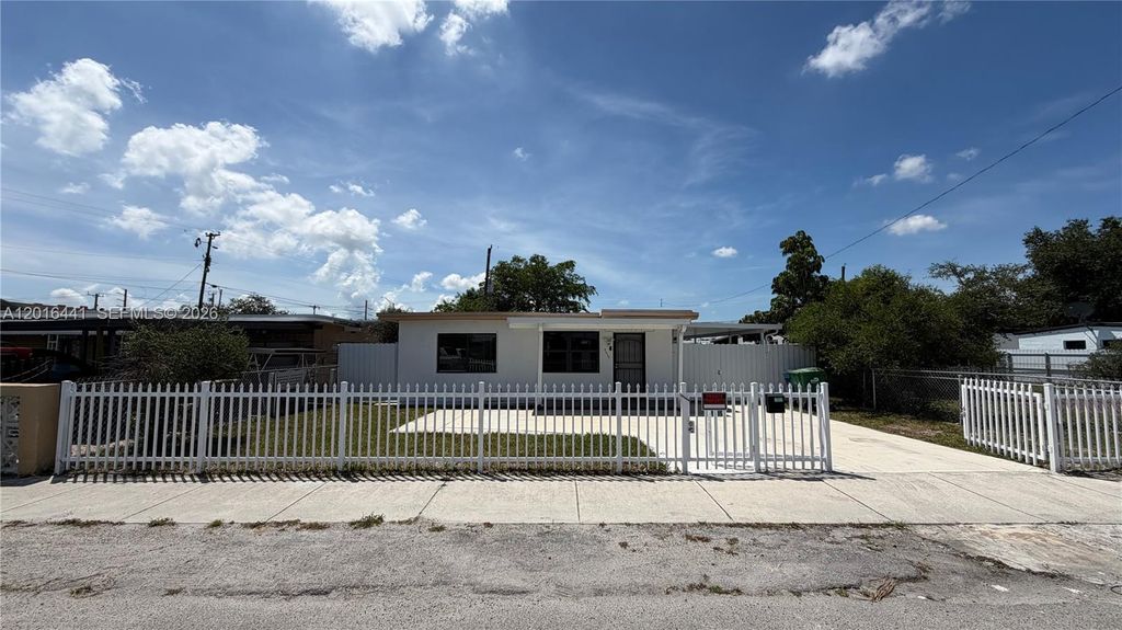 2230 Service Rd, Opa-locka, FL 33054
