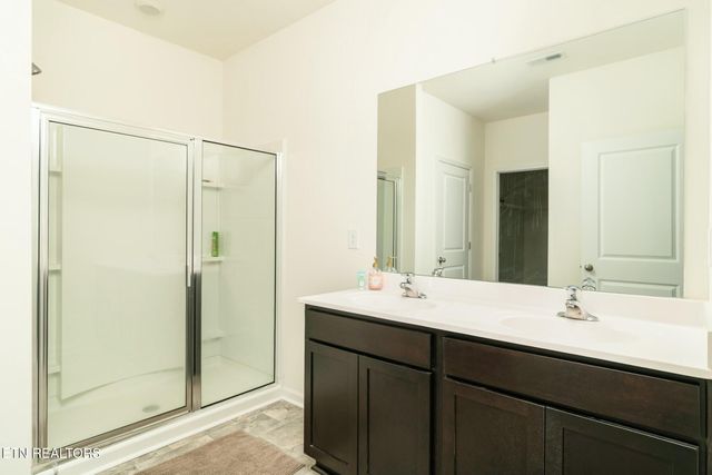 1133 Beacon Rd, Sevierville, TN 37876