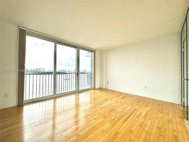 800 West Ave 823, Miami Beach, FL 33139