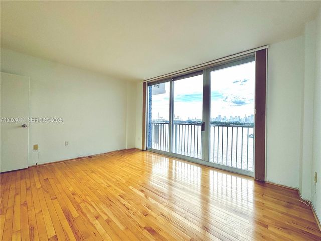800 West Ave 823, Miami Beach, FL 33139