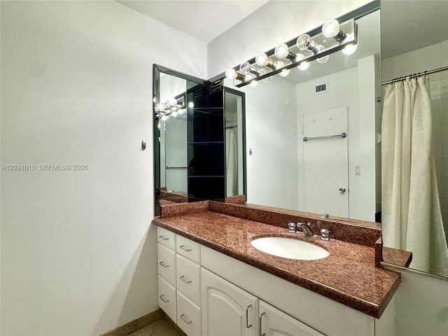 800 West Ave 823, Miami Beach, FL 33139