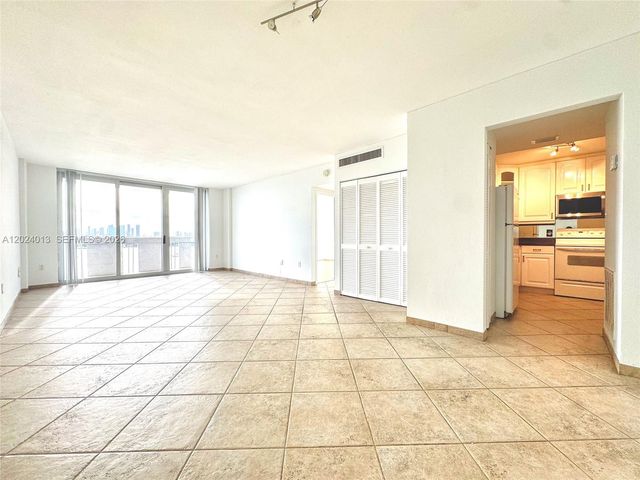 800 West Ave 823, Miami Beach, FL 33139