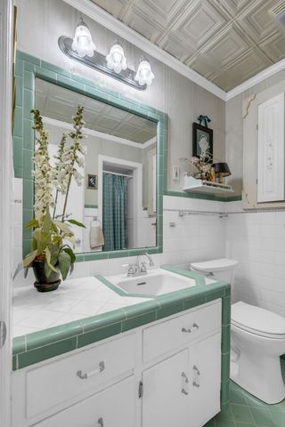 125 Castle Heights Ave, Lebanon, TN 37087