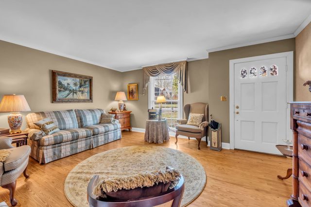 125 Castle Heights Ave, Lebanon, TN 37087