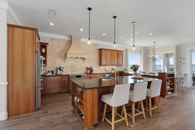 7303 Spinnaker Court, Navarre, FL 32566