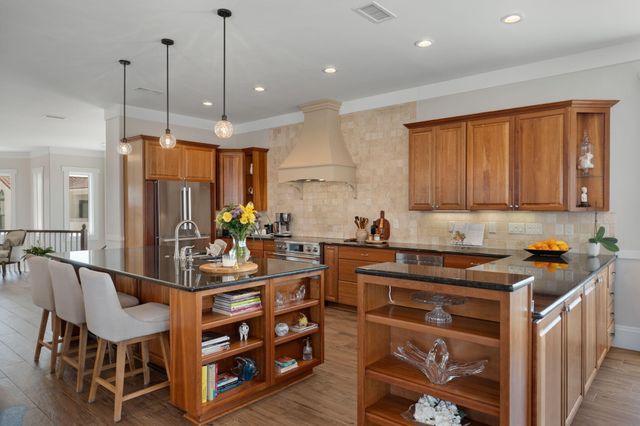 7303 Spinnaker Court, Navarre, FL 32566