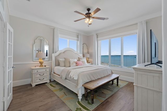 7303 Spinnaker Court, Navarre, FL 32566