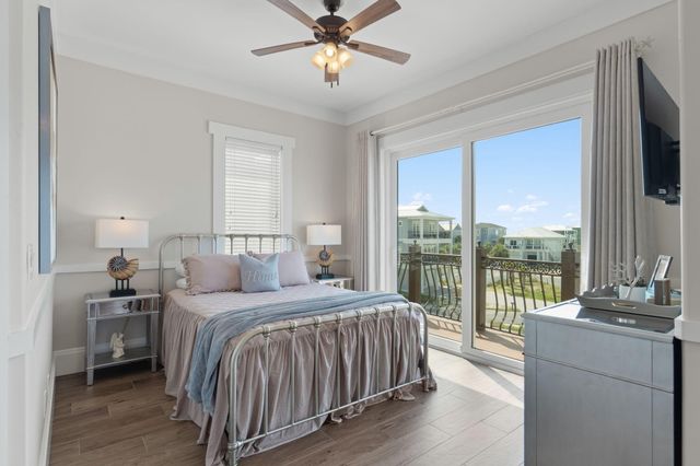 7303 Spinnaker Court, Navarre, FL 32566