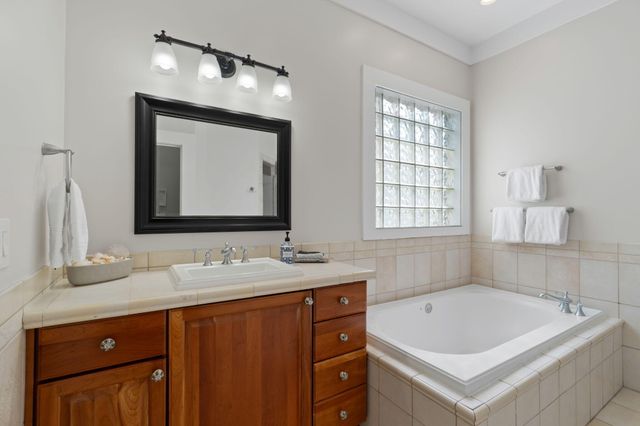 7303 Spinnaker Court, Navarre, FL 32566