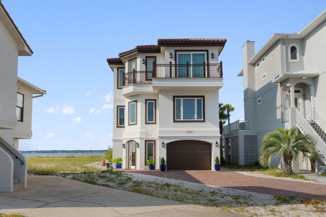7303 Spinnaker Court, Navarre, FL 32566