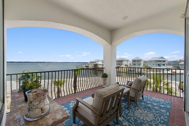 7303 Spinnaker Court, Navarre, FL 32566