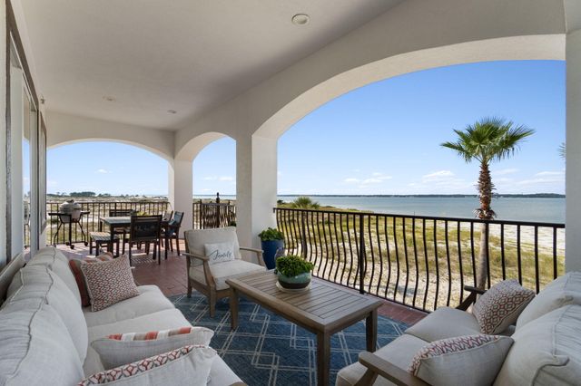 7303 Spinnaker Court, Navarre, FL 32566