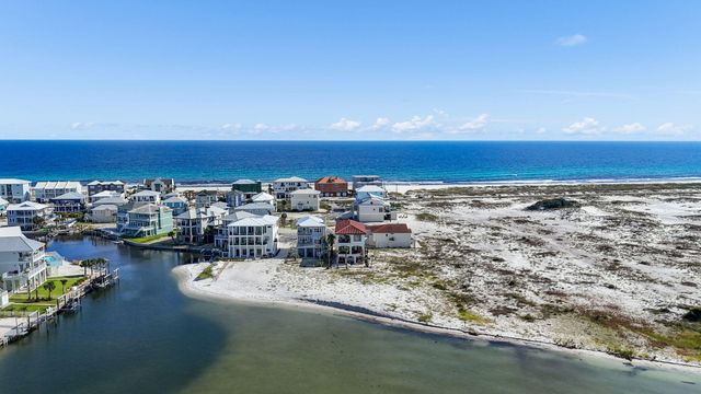 7303 Spinnaker Court, Navarre, FL 32566