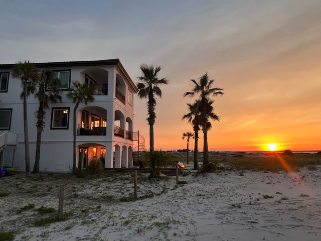 7303 Spinnaker Court, Navarre, FL 32566