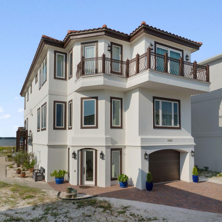 7303 Spinnaker Court, Navarre, FL 32566