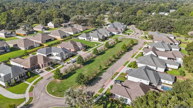 12734 Solemn Oaks Ave, Baton Rouge, LA 70818
