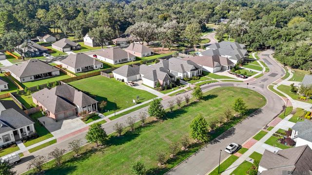 12734 Solemn Oaks Ave, Baton Rouge, LA 70818
