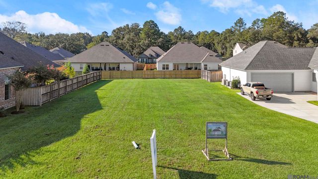 12734 Solemn Oaks Ave, Baton Rouge, LA 70818
