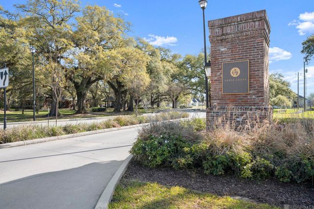 12734 Solemn Oaks Ave, Baton Rouge, LA 70818