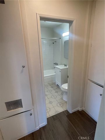 6510 Mabrisa Ave B, Huntington Park, CA 90255