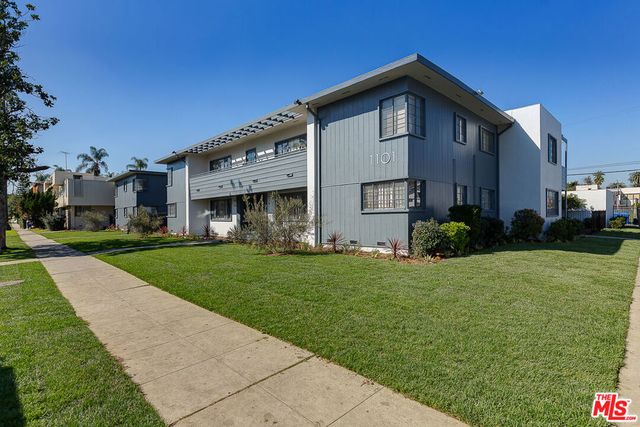 4102 Country Club Drive, Los Angeles, CA 90019