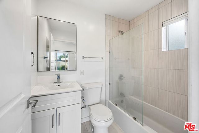 17141 Sherman Way, Lake Balboa, CA 91406