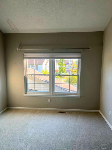 49862 Pointe Crossing, Plymouth Charter Township, MI 48170