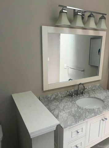 49862 Pointe Crossing, Plymouth Charter Township, MI 48170