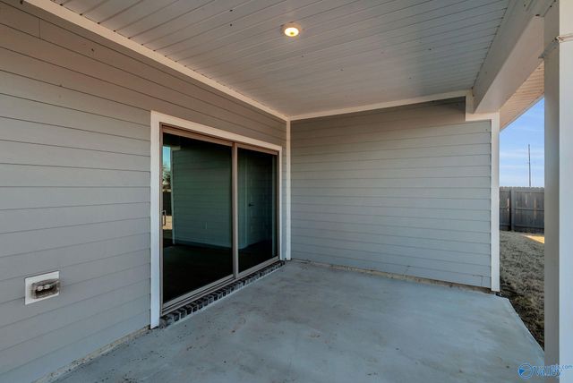 12414 Whitcomb Circle, Athens, AL 35613