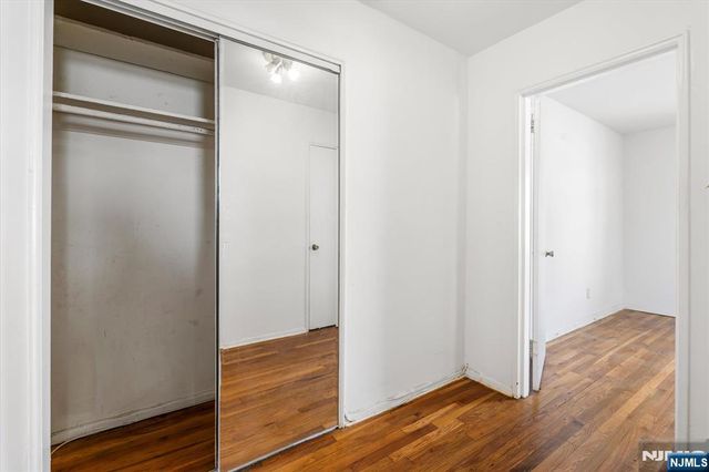 130 Orient Way 4H, Rutherford, NJ 07070