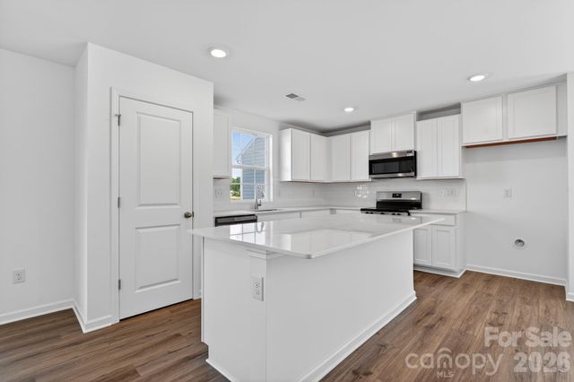 1606 Highacre Place 48, Bessemer City, NC 28016