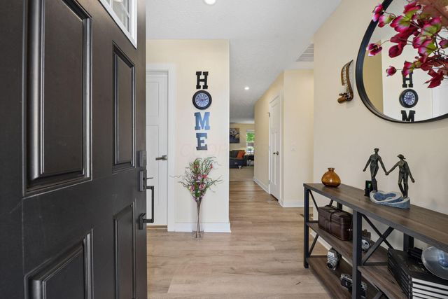 6558 Turning Stone Loop, Canal Winchester, OH 43110