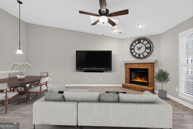 130 Wilbanks Drive, Fayetteville, GA 30215