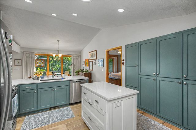 4 Roding Circle, Bella Vista, AR 72715