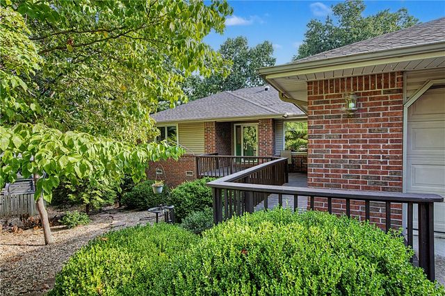 4 Roding Circle, Bella Vista, AR 72715