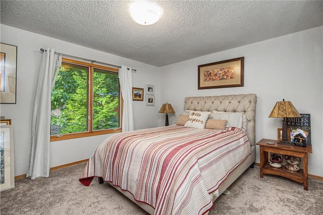 4 Roding Circle, Bella Vista, AR 72715