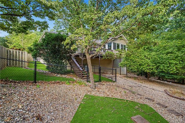 4 Roding Circle, Bella Vista, AR 72715