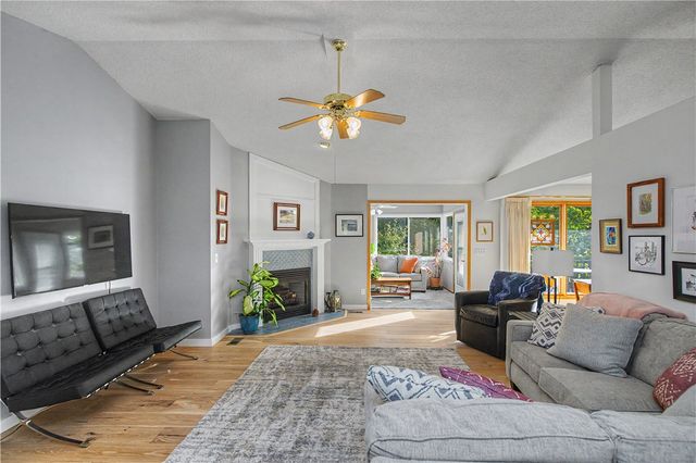 4 Roding Circle, Bella Vista, AR 72715