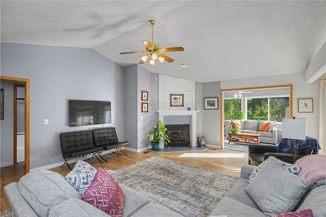 4 Roding Circle, Bella Vista, AR 72715