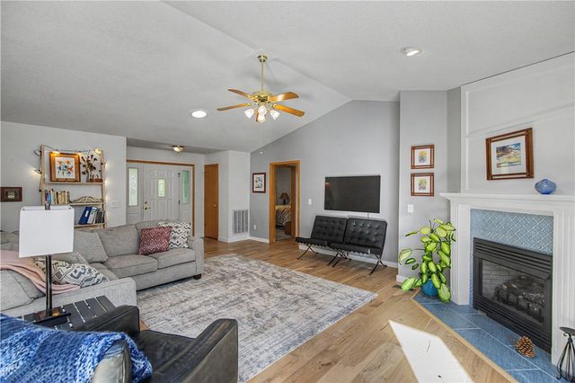 4 Roding Circle, Bella Vista, AR 72715