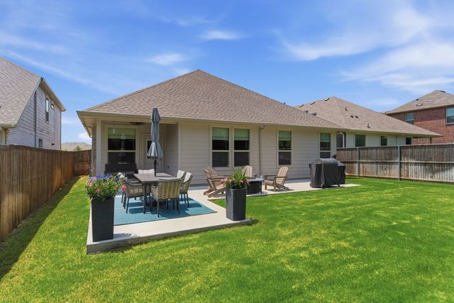 5621 Round Hill Road, Denton, TX 76210
