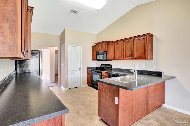 5994 Autumn Pines Cir, Pace, FL 32571