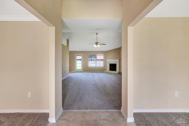 5994 Autumn Pines Cir, Pace, FL 32571