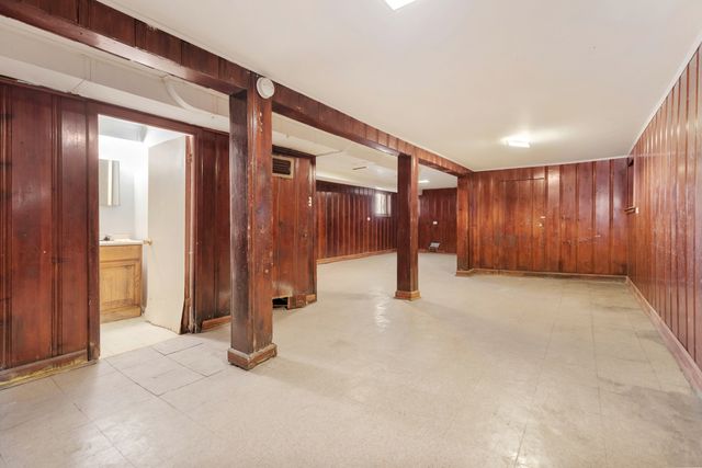 8634 S Laflin Street, Chicago, IL 60620